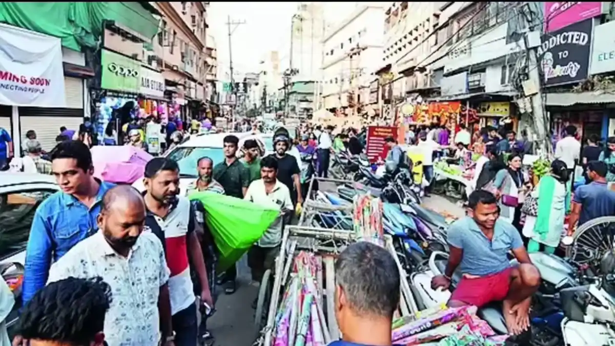 Fake Branded Goods Flood Fancy Bazaar, Worrying Guwahati Shoppers
