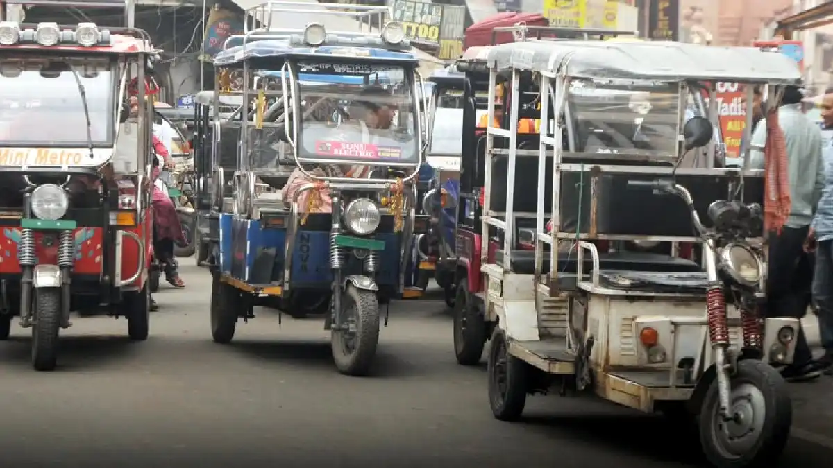 From Wrong Turns to Overloading: E-Rickshaws and Guwahati’s Road Safety Worries