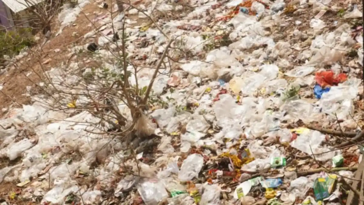 Garbage Engulfs Navagraha Hill, Residents Raise Alarm